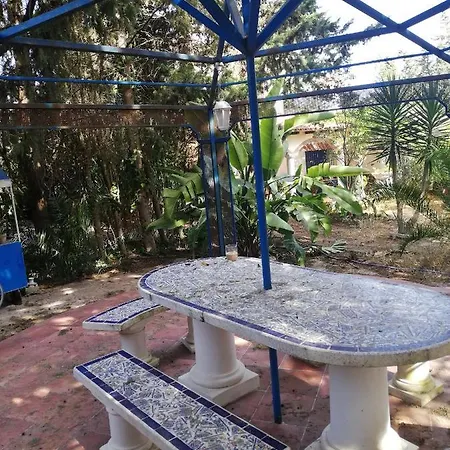 Casa De Huespedes *