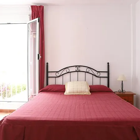 Apto En Residencial El Bosque *