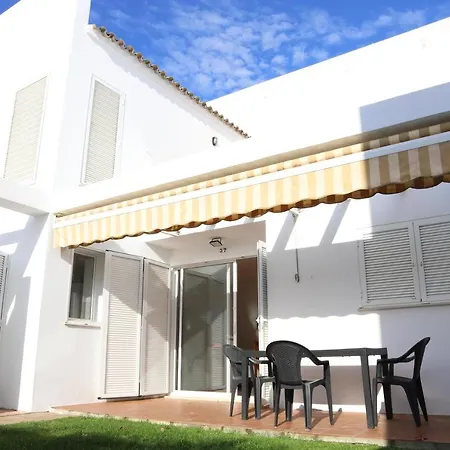 Apto En Residencial El Bosque *