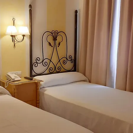 Crisol Chiclana Hotel 3*