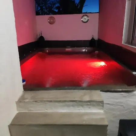 Bali Con Jacuzzi Climatizado Y Piscina Climatizada Con Jacuzzi Willa Chiclana de la Frontera