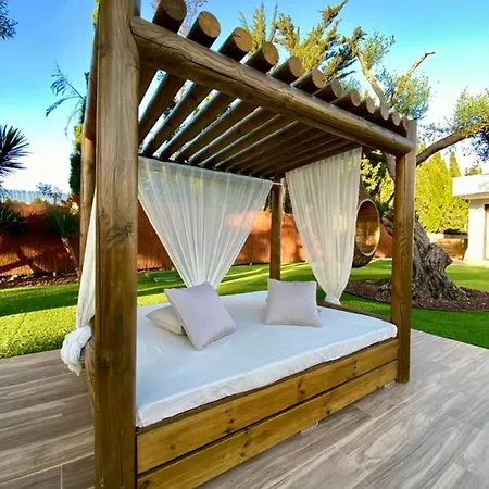 Villa Vista *