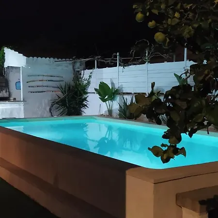 Сasa de vacaciones Casa, Piscina, Jacuzzi, Garaje, Barbacoa.