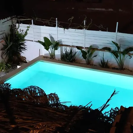 Casa, Piscina, Jacuzzi, Garaje, Barbacoa. Сasa de vacaciones *