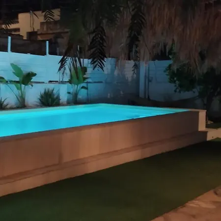 Casa, Piscina, Jacuzzi, Garaje, Barbacoa. Сasa de vacaciones Chiclana de la Frontera