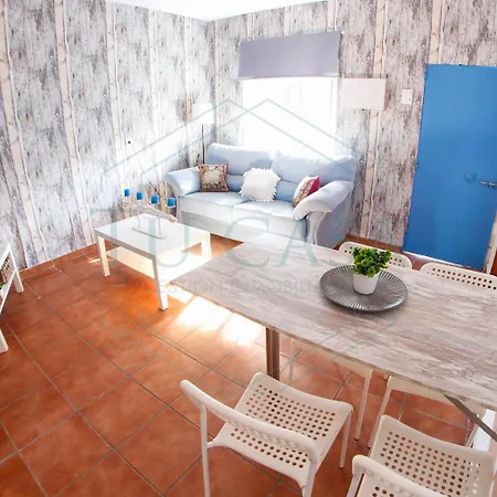 Chalet La Rana, En Urbanizacion Con Piscina Comunitaria *