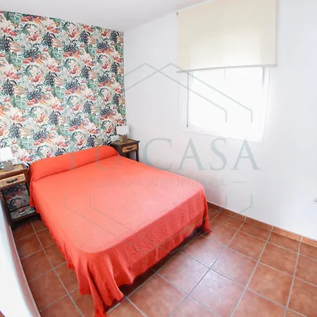 La Rana, En Urbanizacion Con Piscina Comunitaria Chalet *