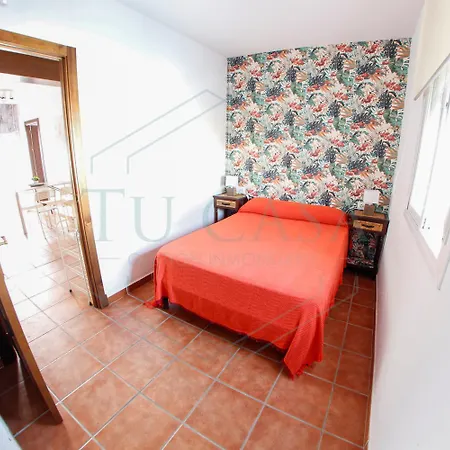 La Rana, En Urbanizacion Con Piscina Comunitaria Chalet *
