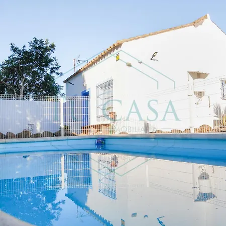 La Rana, En Urbanizacion Con Piscina Comunitaria *