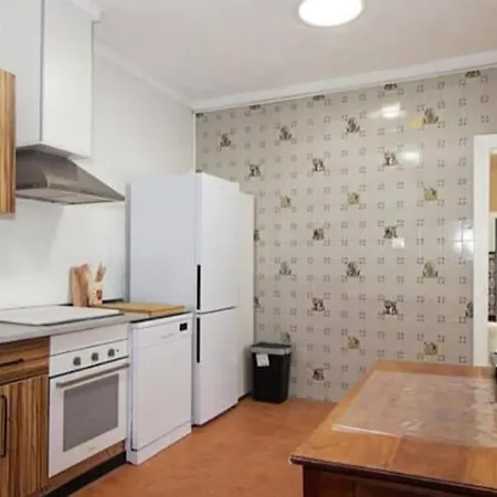 Casa, Piscina, Jacuzzi, Garaje, Barbacoa. *