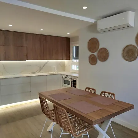 Modern Front By Chiclana Dreams Apartment *