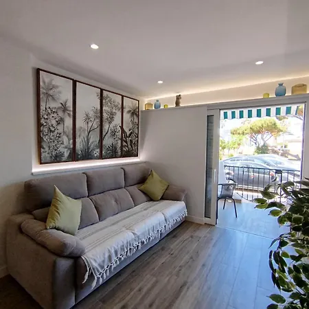 Modern Front By Chiclana Dreams Apartment