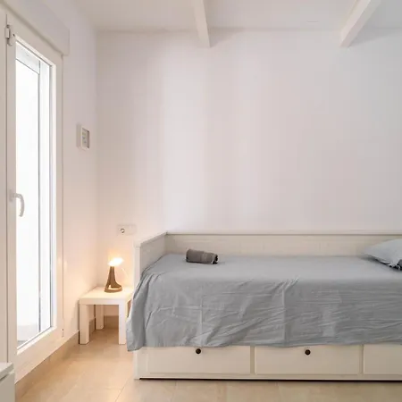 Stunning In Chiclana De La Fronter Holiday home *