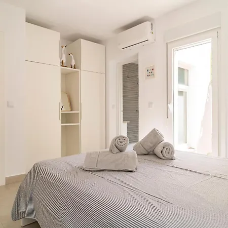 Holiday home Stunning In Chiclana De La Fronter