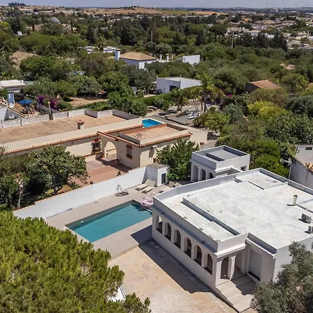 Holiday home Stunning In Chiclana De La Fronter