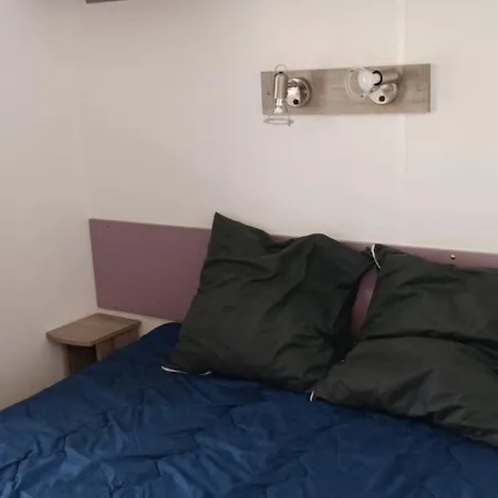 Holiday home Recinto Con Casa Prefabricada En Chiclana *