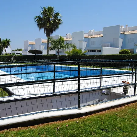 Apto En Residencial El Bosque * 奇克拉纳－德拉弗龙特拉
