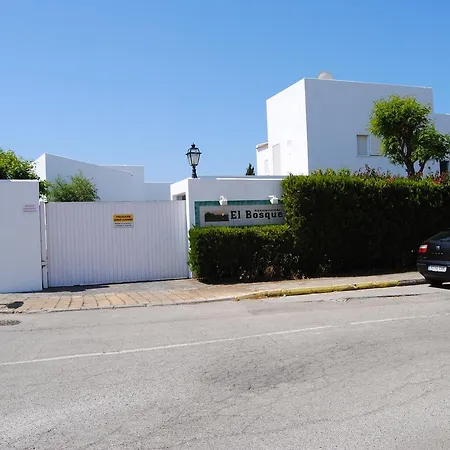 Apto En Residencial El Bosque * 奇克拉纳－德拉弗龙特拉