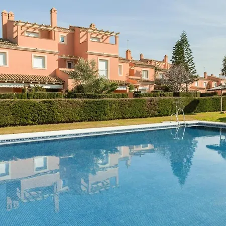 Holiday home Estupendo Adosado Urbanizacion Hoyo 12 Novo Sancti Petri