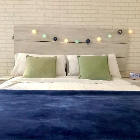 Holiday home Gatu Premium Lurberri Piscina Privada, 4 Dormitorios, 2 Banos, Parking , Jardines, 