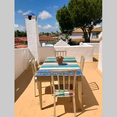 Holiday home Gatu Premium Lurberri Piscina Privada, 4 Dormitorios, 2 Banos, Parking , Jardines, 