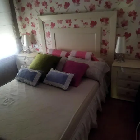 Chalet Con Encanto Y Piscina *