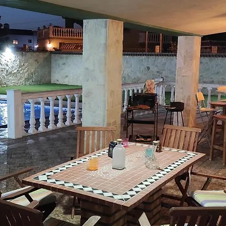 Villa Chalet Con Encanto Y Piscina *