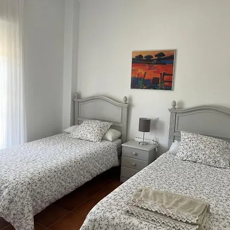 Con Piscina En Novo Sancti Petri *