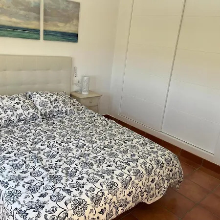 Con Piscina En Novo Sancti Petri Holiday home *