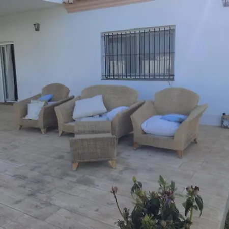 Сasa de vacaciones Olivia Con Piscina Y Jardin