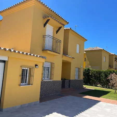 Con Piscina En Novo Sancti Petri