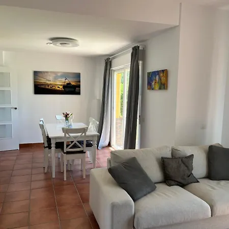 Con Piscina En Novo Sancti Petri Holiday home
