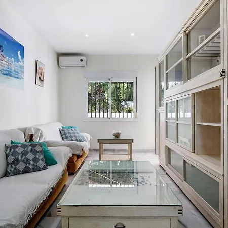 El Velero Apartment *
