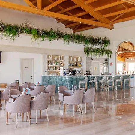 Ilunion Sancti Petri Apart Otel
