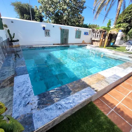 Gatu Premium Lurberri Piscina Privada, 4 Dormitorios, 2 Banos, Parking , Jardines, 