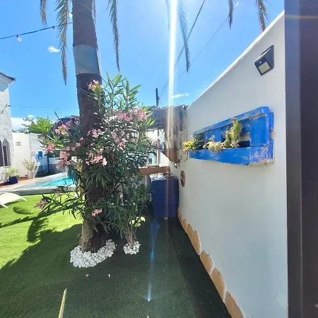 Gatu Premium Lurberri Piscina Privada, 4 Dormitorios, 2 Banos, Parking , Jardines, 