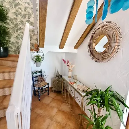 Holiday home Gatu Premium Lurberri Piscina Privada, 4 Dormitorios, 2 Banos, Parking , Jardines, 