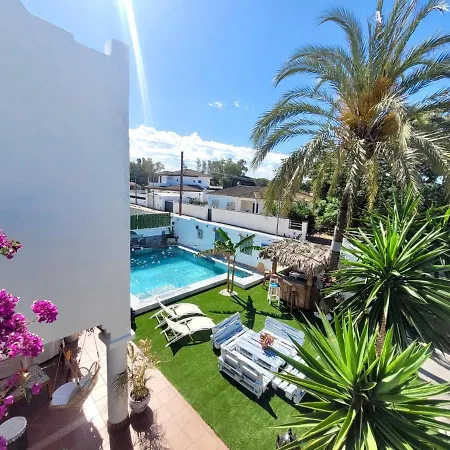 Gatu Premium Lurberri Piscina Privada, 4 Dormitorios, 2 Banos, Parking , Jardines, 