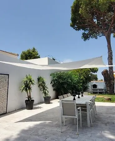 Yoli 26 Con Piscina Y Jardin Cerca De La Playa Holiday home