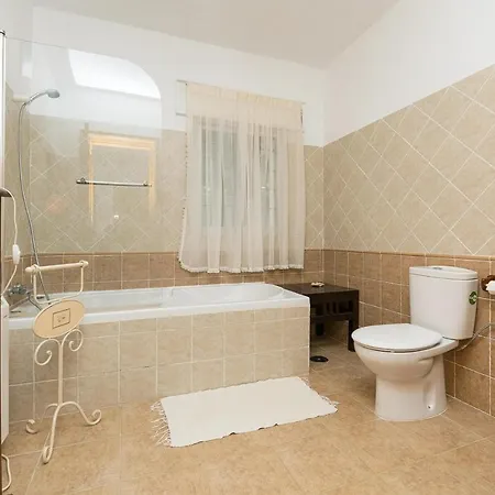Fuente Alegre (adults Only) *
