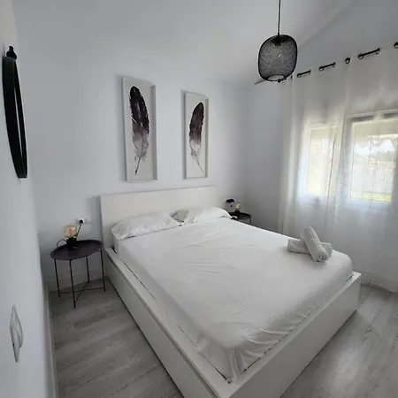 Yoli 26 Con Piscina Y Jardin Cerca De La Playa * Chiclana de la Frontera