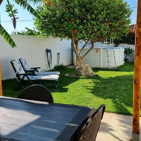 Privado Con Jardin, Piscina Elevada Y Bbq Holiday home *
