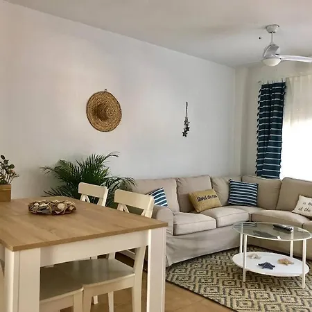 Apartment Con Porche Y Piscina