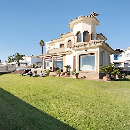 Villa Carolina House *