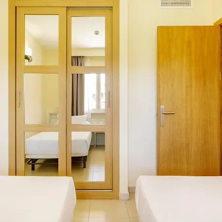 Ilunion Sancti Petri 4*
