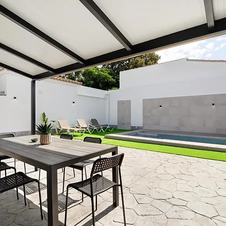Alce Piscina Climatizada Holiday home Chiclana de la Frontera