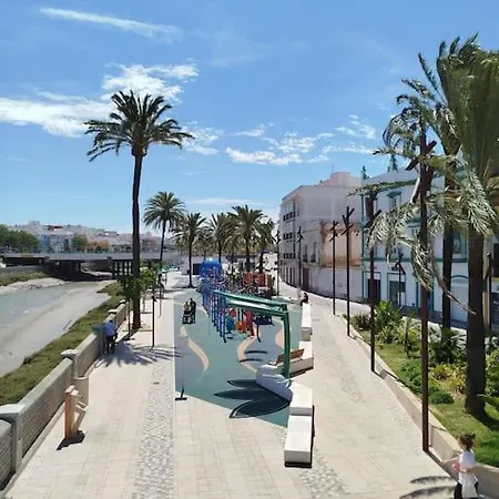Apartamento En Chiclana Centro, Wi-fi En Alameda Del Rio *