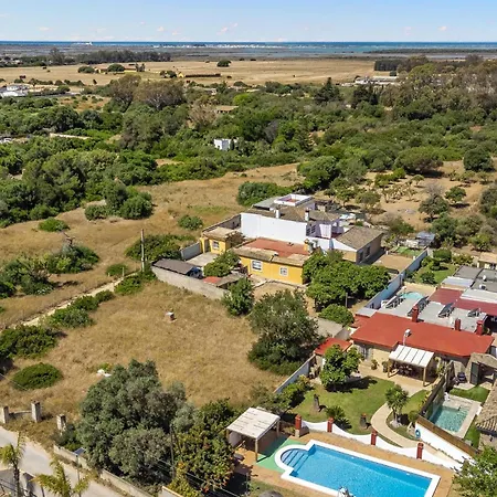 Stunning In Chiclana De La Fronter With Wifi Holiday home *