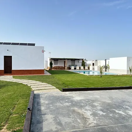 Villa Luna Novo Santi Petri *
