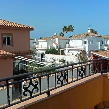 Holiday home Chalet Boqueron En Primera Linea De Playa De La Barrosa